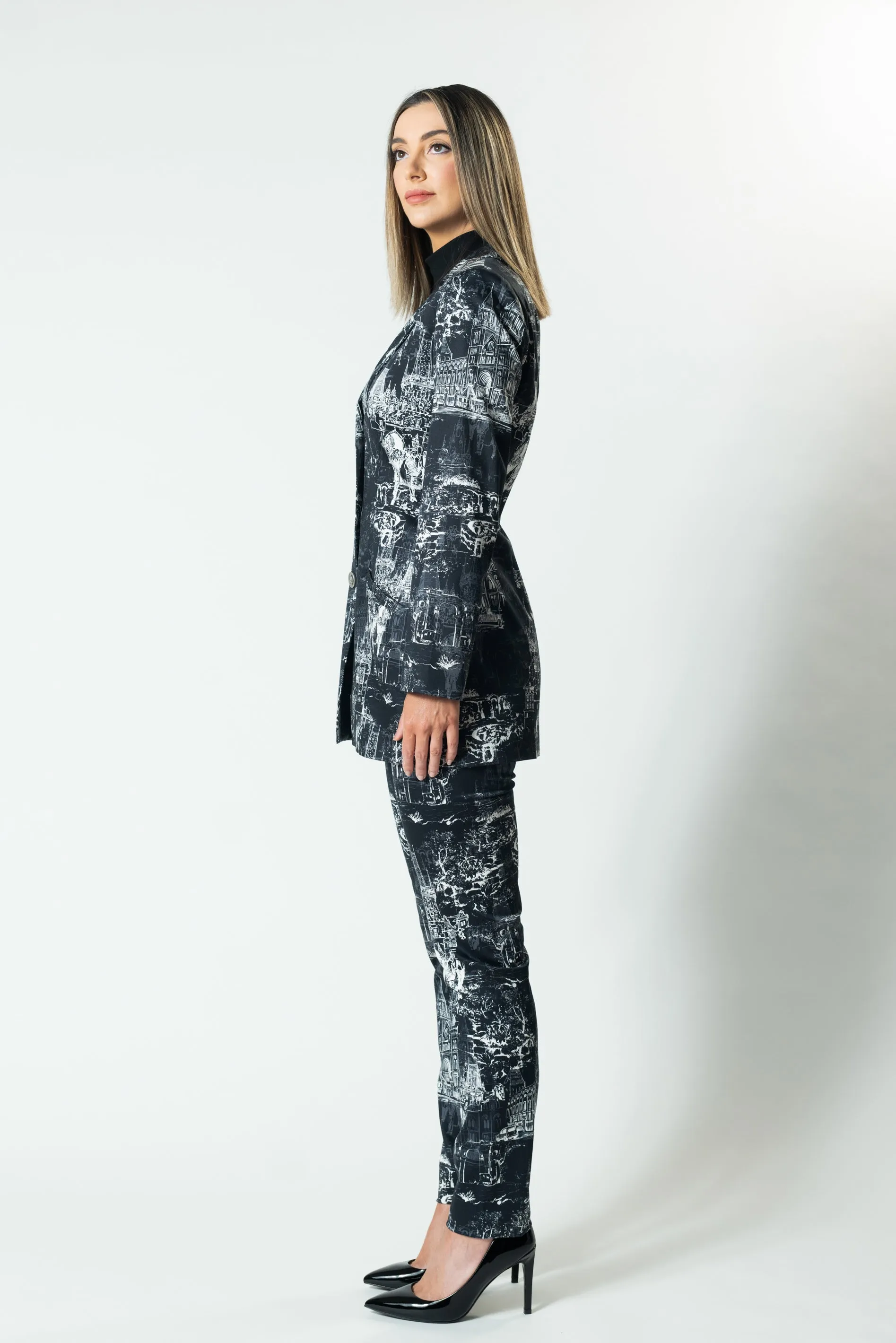 CITYSCAPE Classic Long-Line Blazer