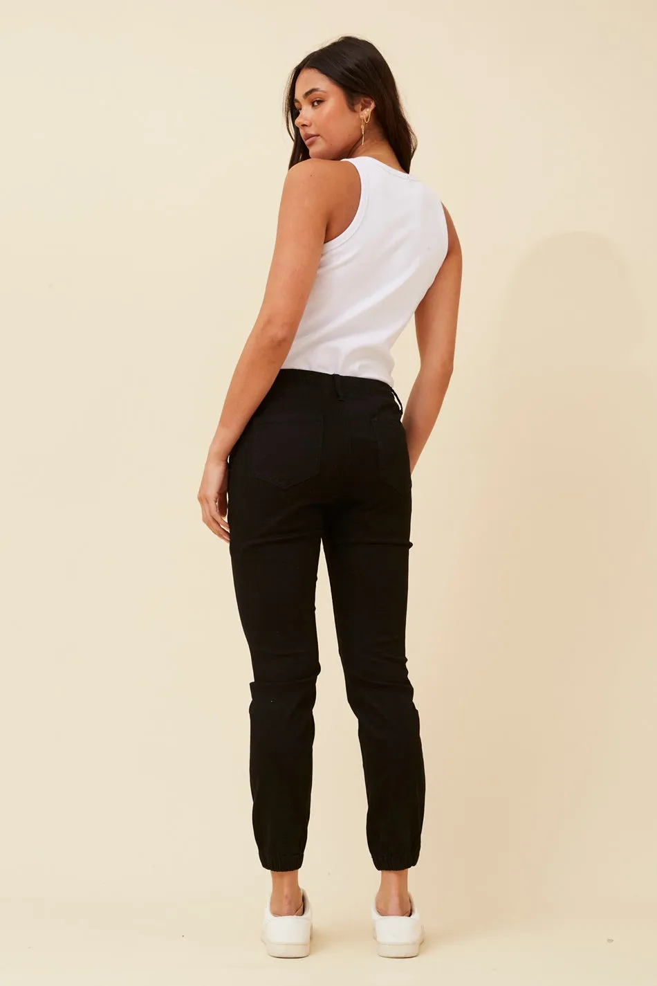 SANIA SOLID JOGGER PANTS
